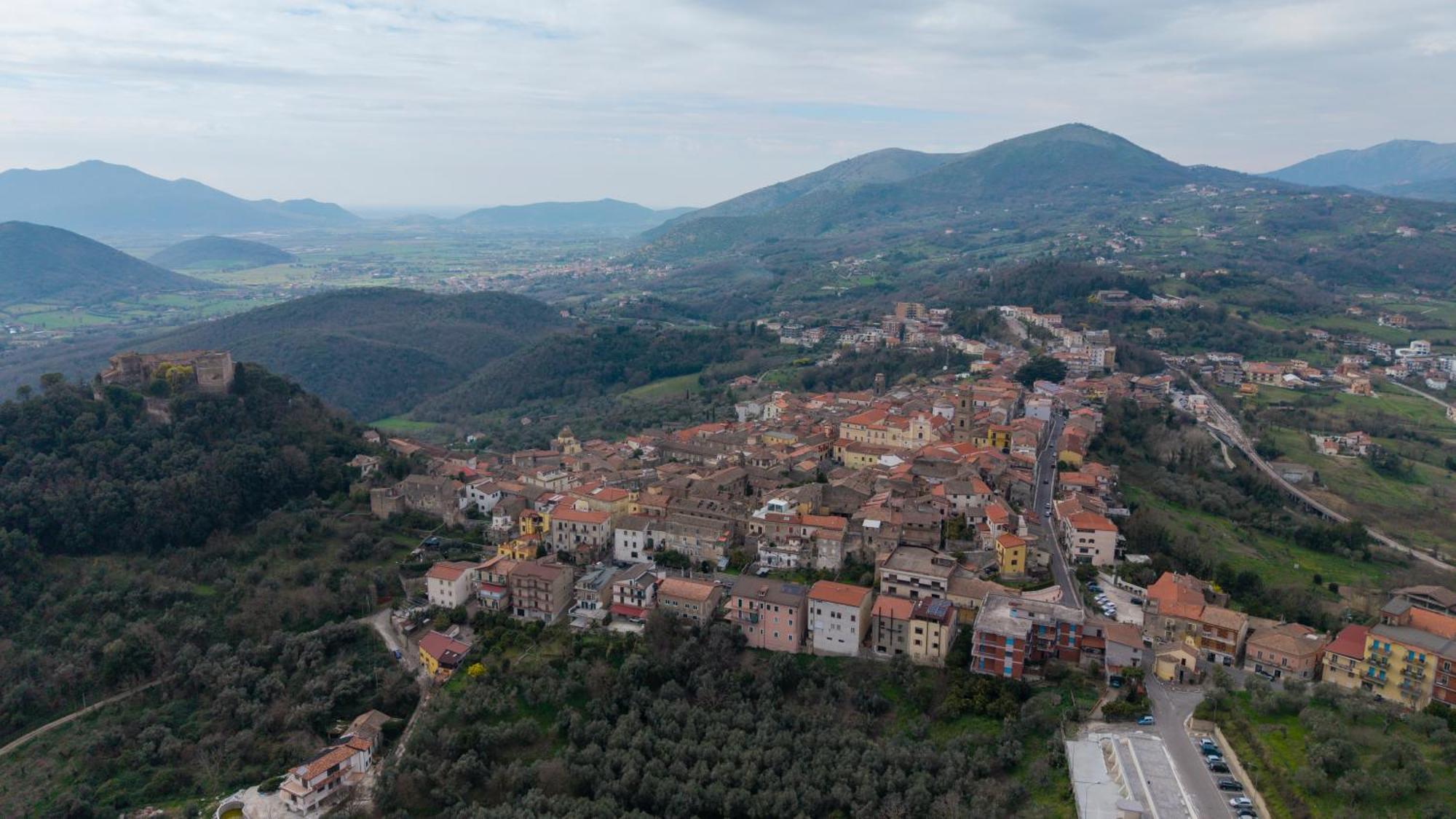 Апартаменты Sotto La Torre Caiazzo Экстерьер фото